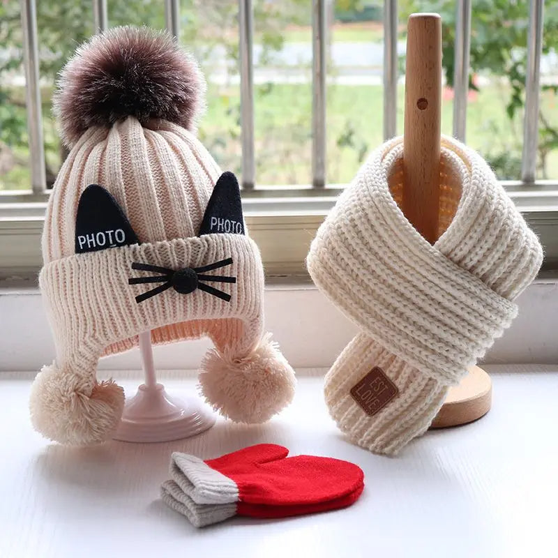 CuddleCat Cozy Knit Set: Adorable Baby Hat, Scarf, and Gloves for Autumn/Winter