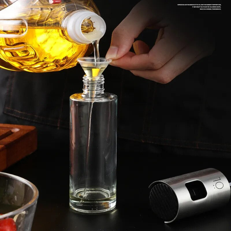 Kitchen Push Type Spray Olive Oil Sprayer in Healthy Food