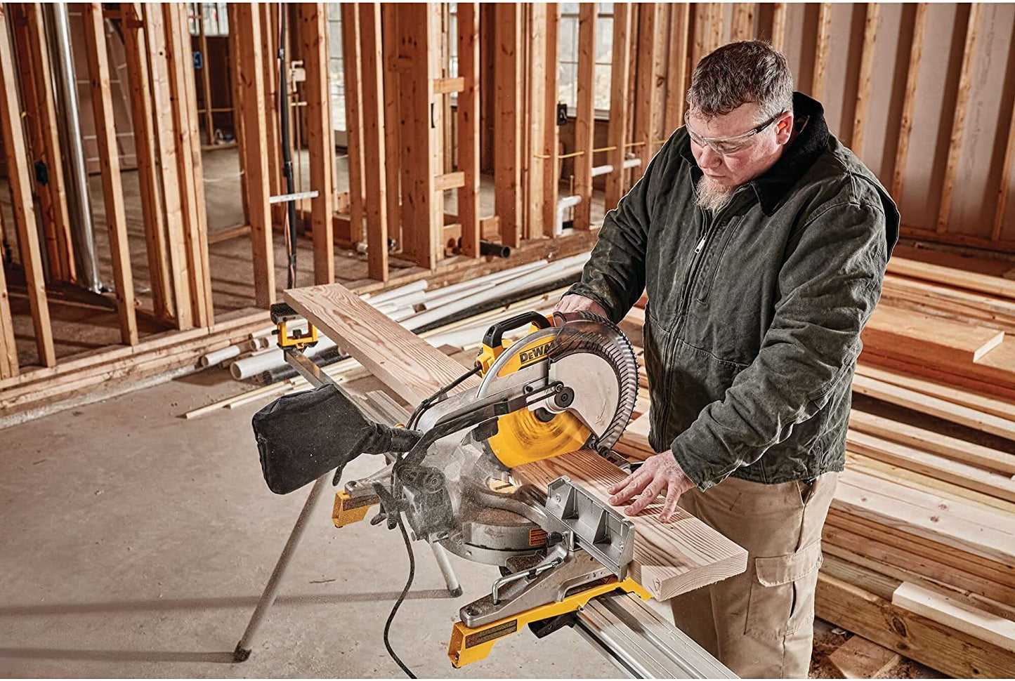 DEWALT 12-Inch Miter Saw, 15-Amp, Single Bevel