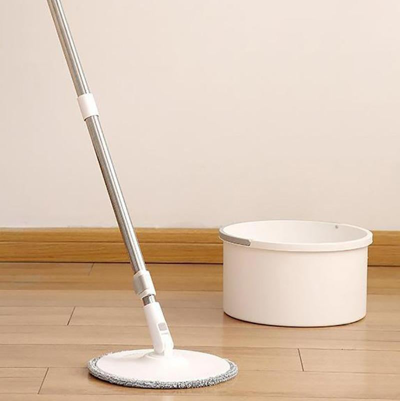 Dirty water separated round mop and bucket free hand washing