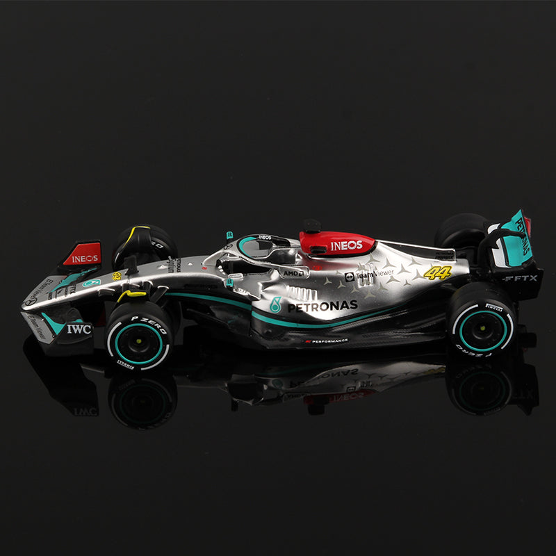 Bburago 1:43 2022 F1 Mercedes-AMG Team W13