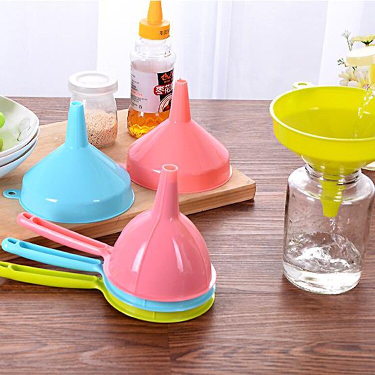 Plastic Convenient Long Handle Large-caliber Funnel